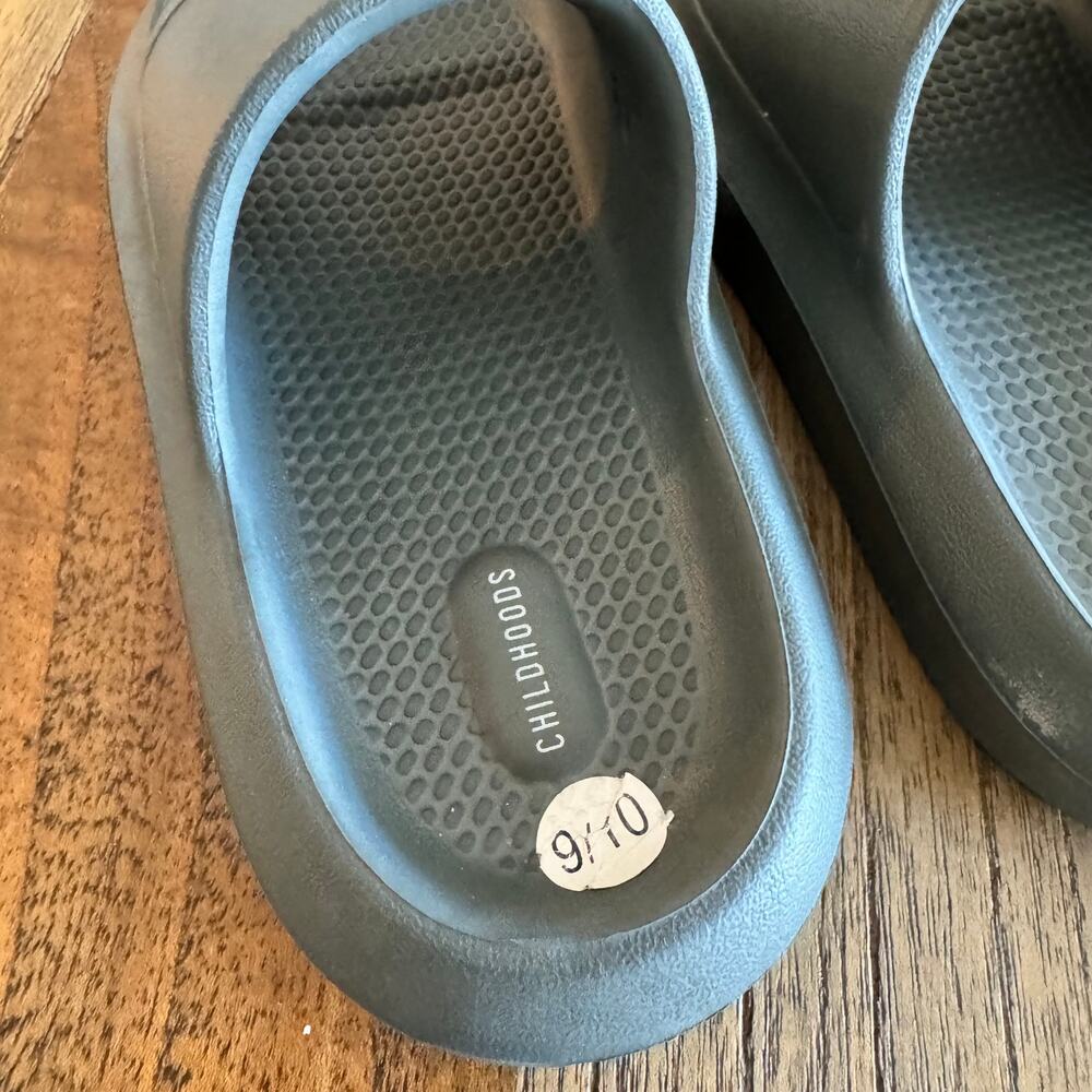 Childhoods Clothing Toddler Slides - Size 9/10 - Picture 2 of 7